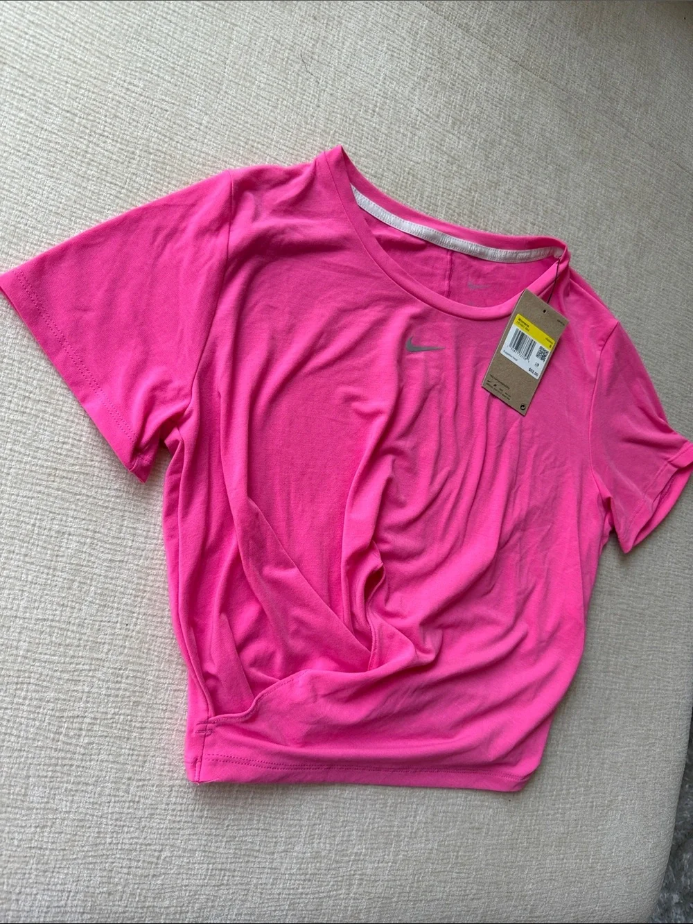 Nike vivid pink